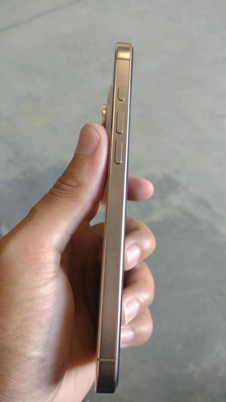 iPhone 16 pro Max 256  - Foto 5