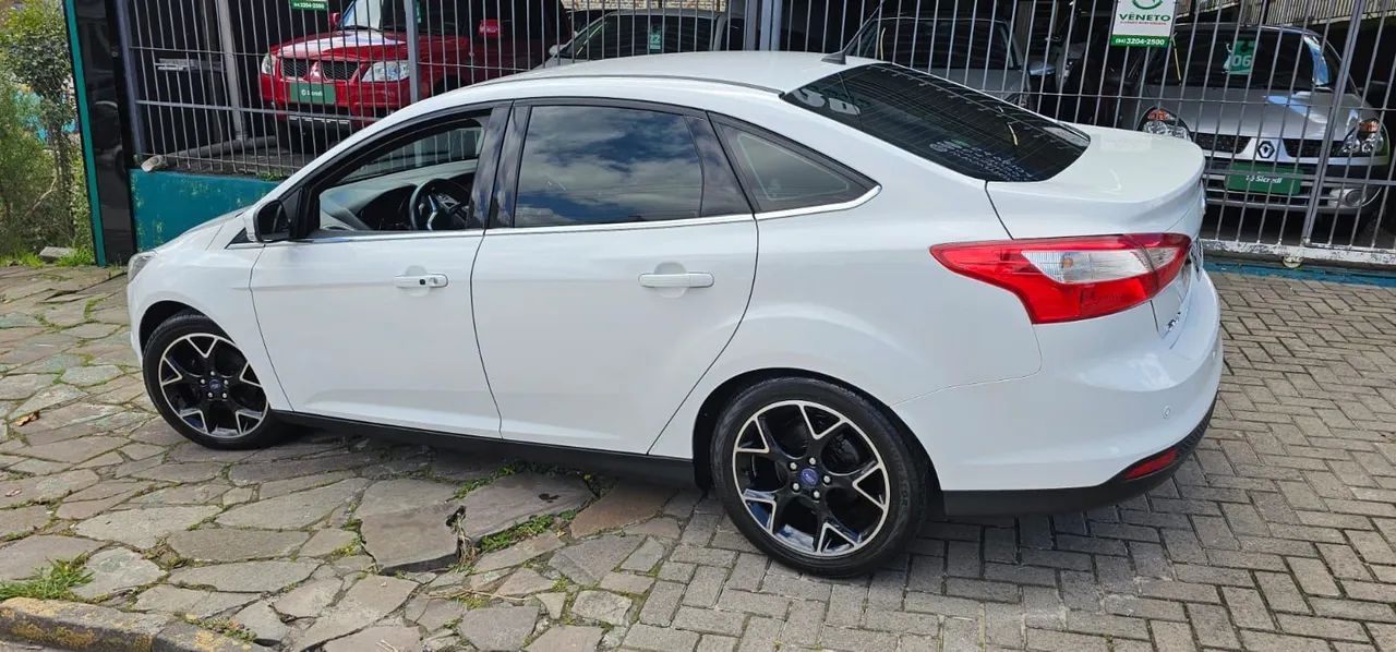 Ford Focus Focus Sed. TI./TI.Plus 2.0 16V Flex Aut 2015