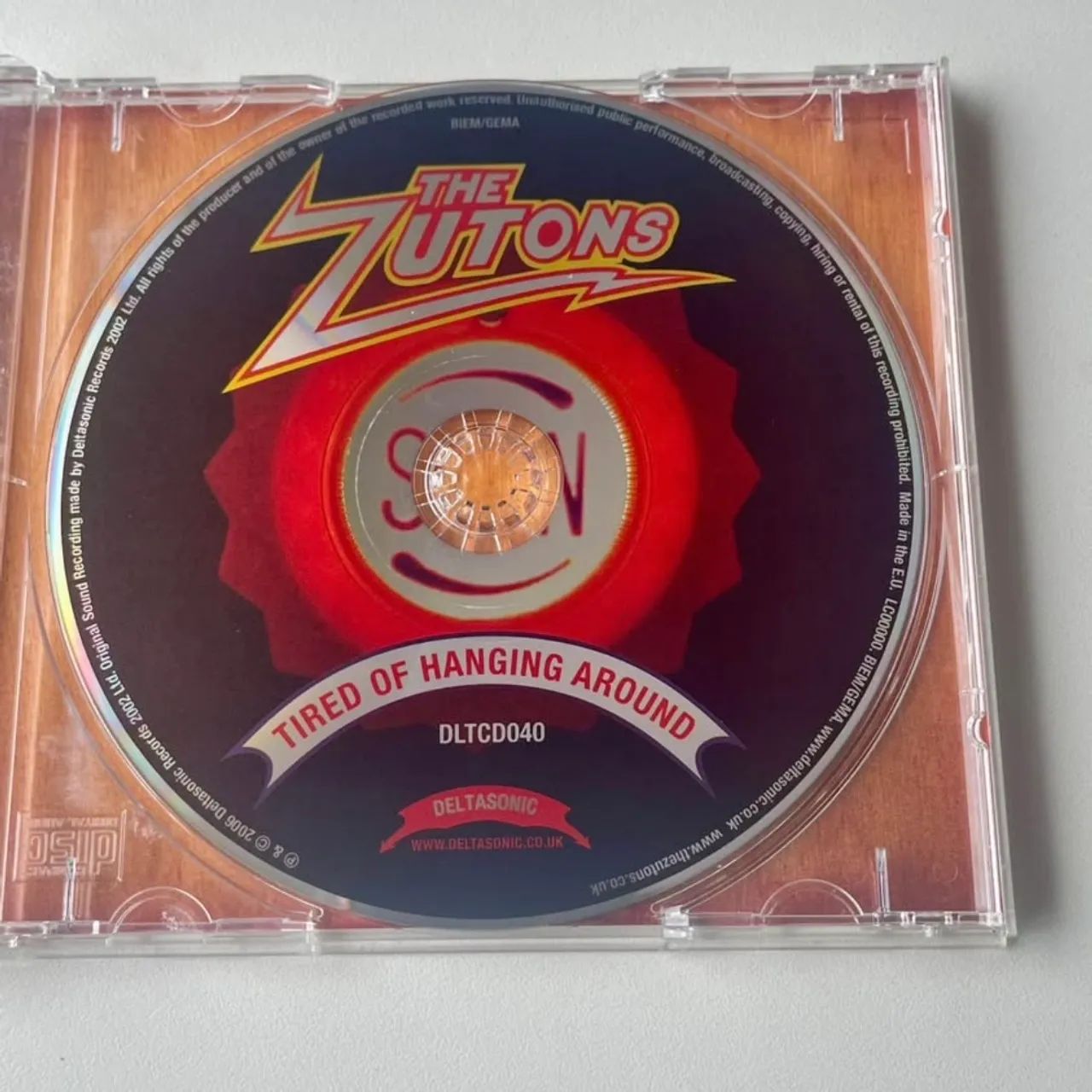 The Zutons Tired Of Hanging Around Cd Importado Inglaterra - CDs
