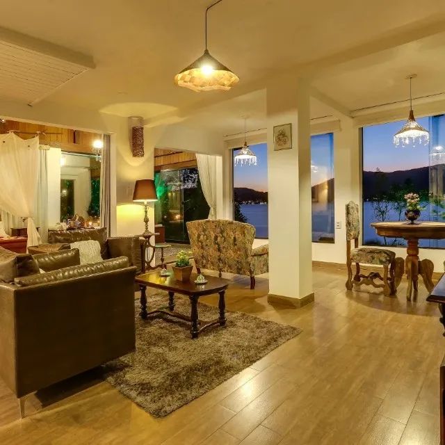 Casa  ou pousada na lagoa,5 suítes amplas, com jacuzzi e  vista para lagoa.  - Foto 3