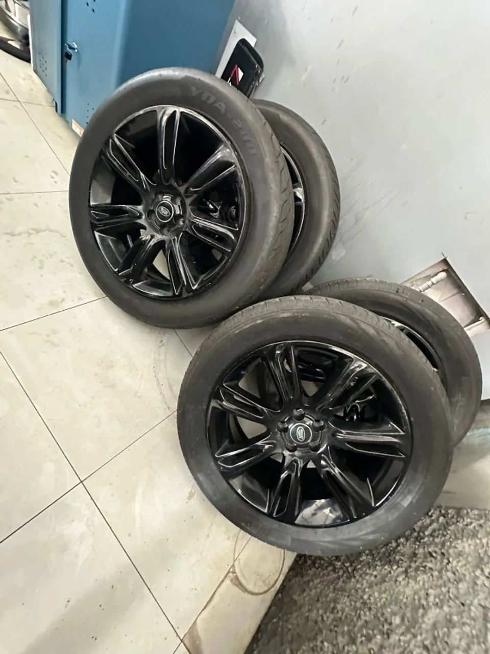 Rodas e pneus aro 20 5 furos valor R$ 7900 - Foto 3