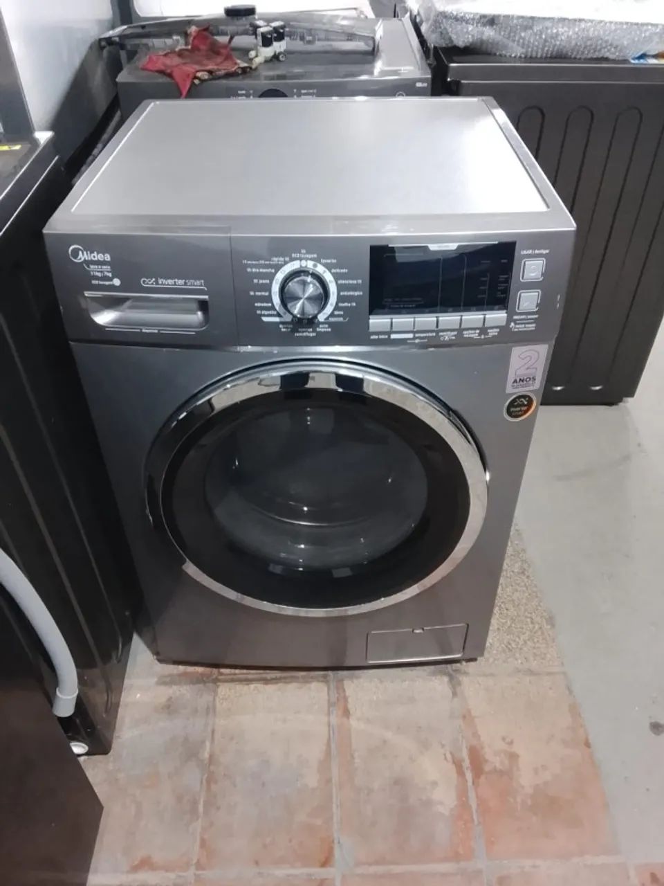 LAVA E SECA SEMI NOVA COM GARANTIA DE 6 MESES
