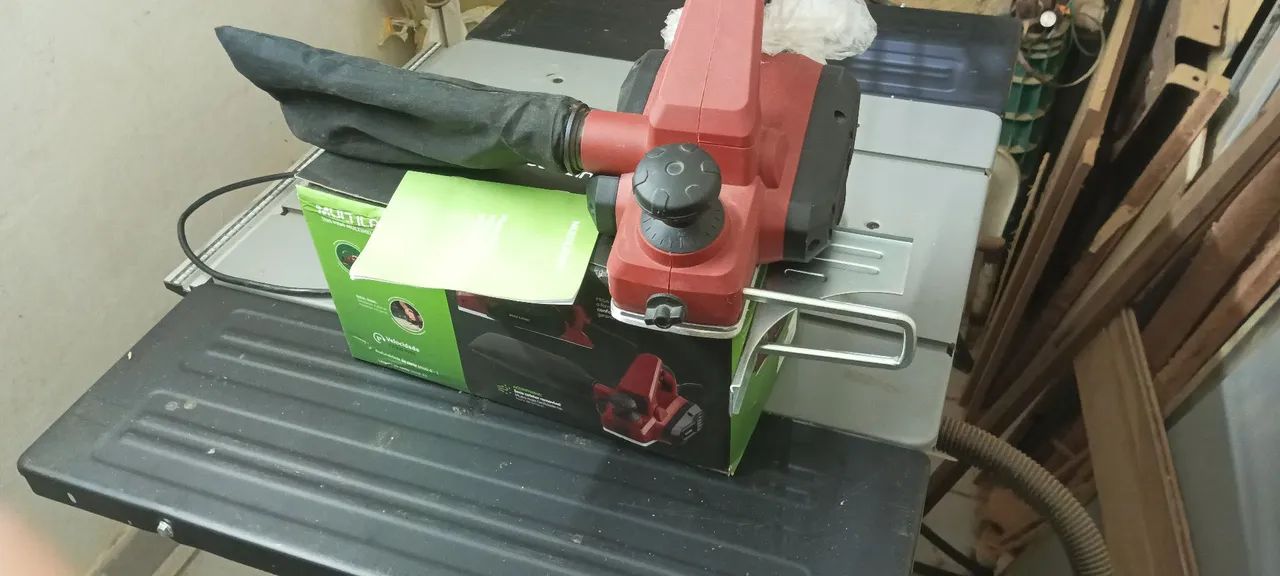 Plaina elétrica semi nova $280 ZAP * - Foto 2