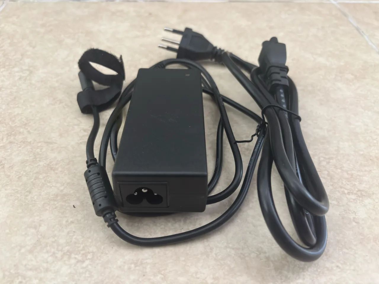 Fonte notebook  65w 19.5v 3.34A