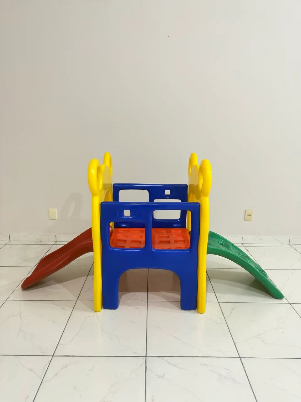 Casinha de escalada e escorregador  - Foto 3