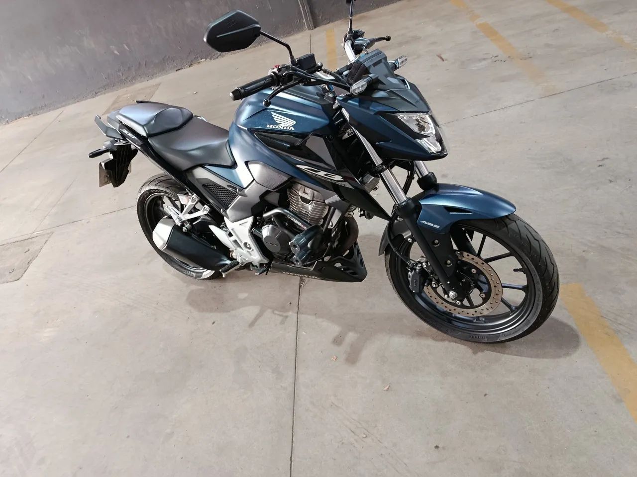 CB 300 F ABS - Foto 2