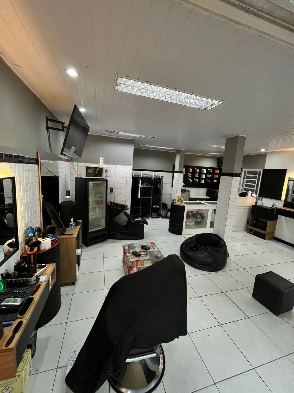 Contrata-se Barbeiro ou Aluguel Cadeira - Foto 3