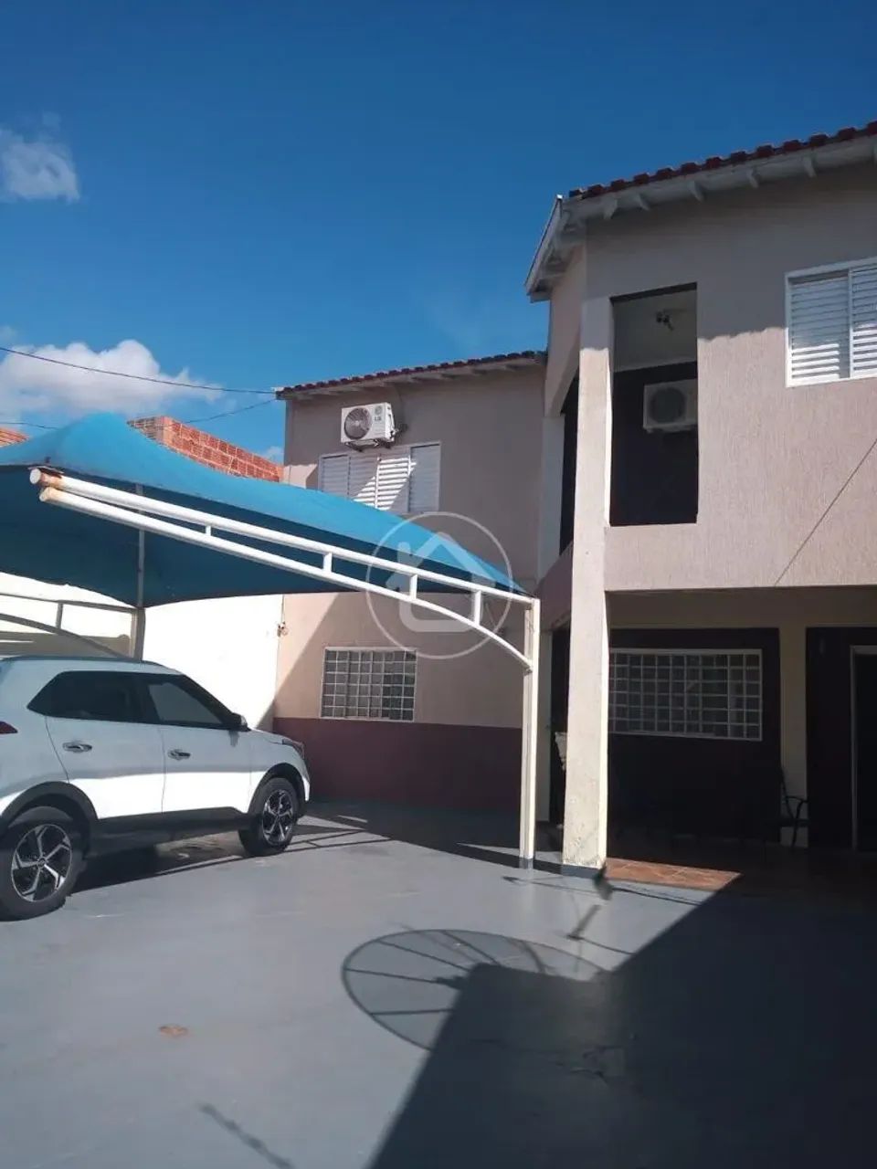 SOBRADO COM 3 DORMITÓRIOS E GARAGEM COBERTA - Foto 3