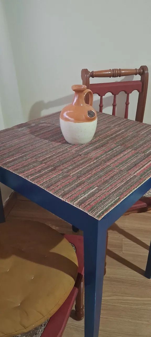  cadeiras assento palha e mesa perfeito estado  - Foto 4