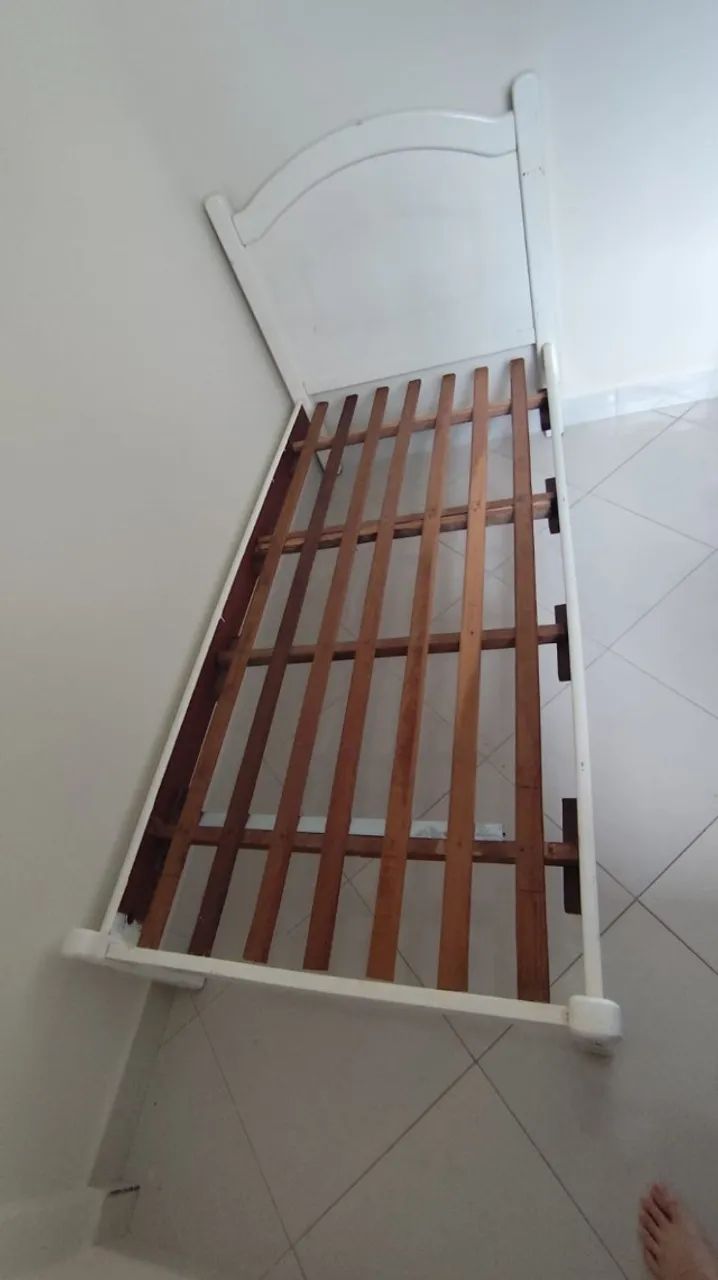 Cama USADA para solteiro em madeira - Foto 3
