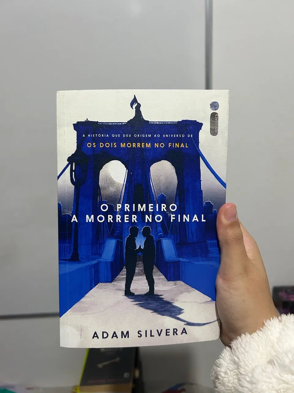 livro: o primeiro a morrer no final autor: adam silvera