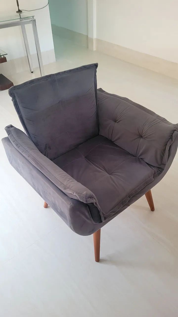 Poltronas Cinza.