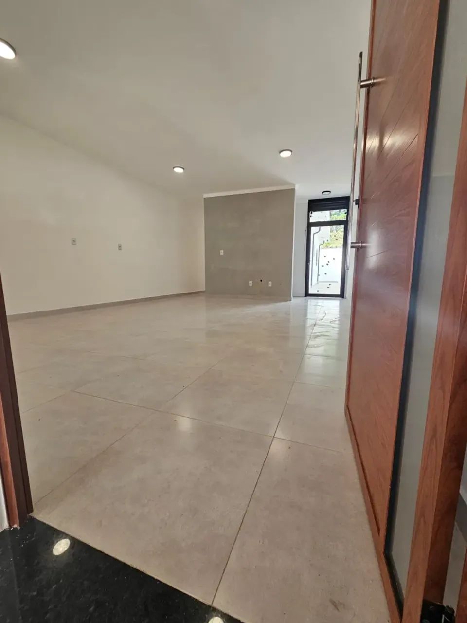 Casa para venda com 100 metros quadrados com 2 quartos - Foto 4