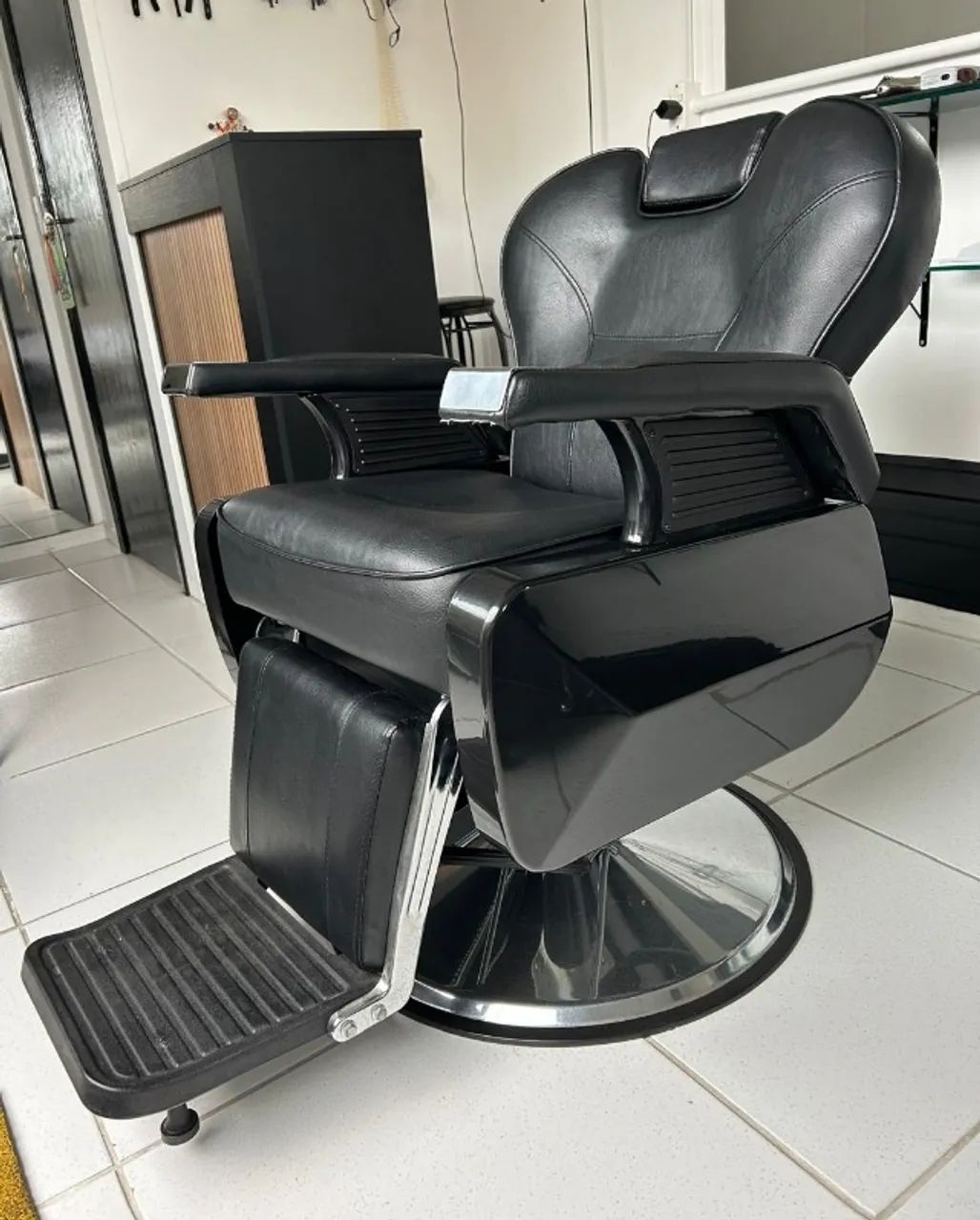 Cadeira Barbearia/Salão de Beleza - Foto 2