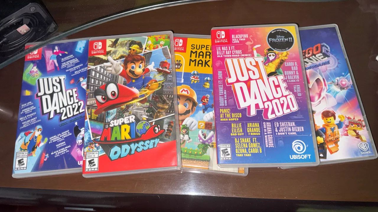 Nintendo Switch + 4 Jogos + Dock + Case + Acessórios - Foto 3