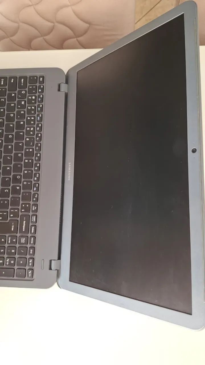 Notebook Samsung Essentials E20 Intel Dual-core 4gb (Usado)