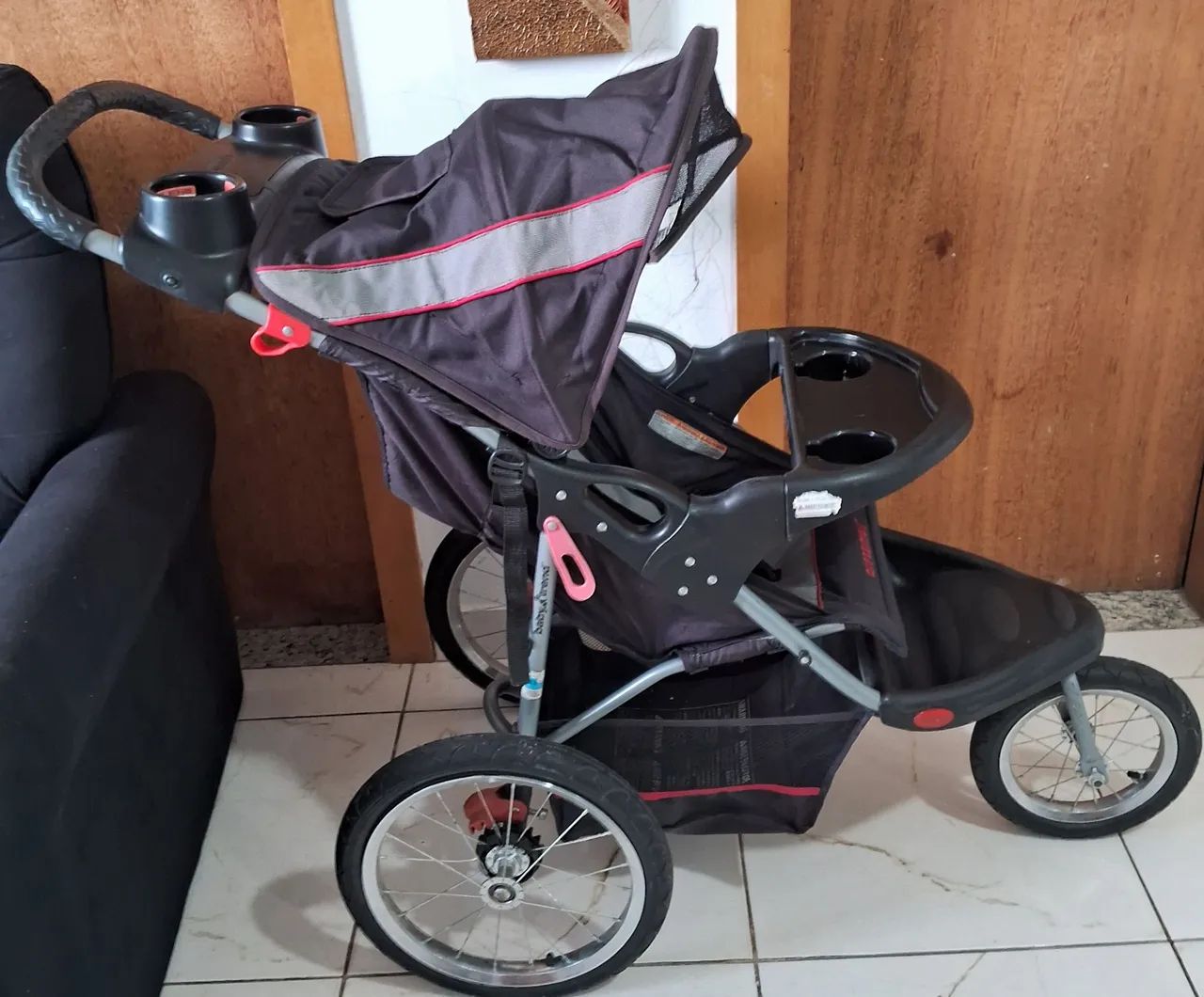 Carrinho  de  bebê  de corrida 