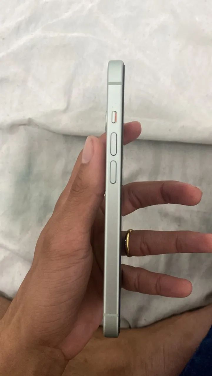 iPhone 15 Todo original - 128 GB / Verde - Foto 3