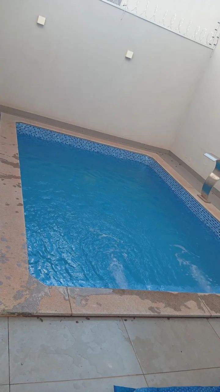 Limpeza e tratamento de piscinas 