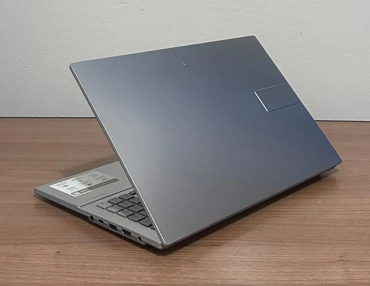 Vendo Notebook Asus Vivobook i3  - Foto 3