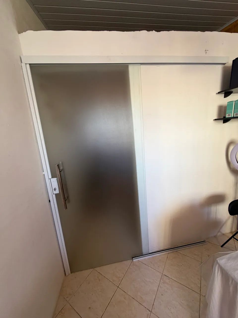 PORTA DE VIDRO COM PELICULA JATIADA - Foto 2