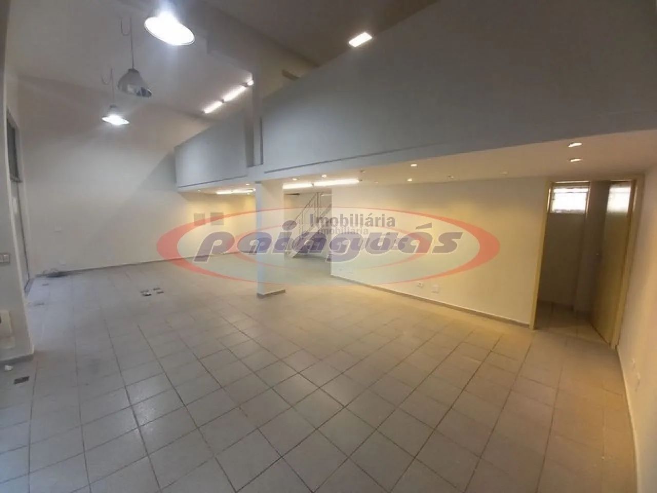 Sala térrea para alugar na Zona 02 - Próximo ao centro - Foto 3