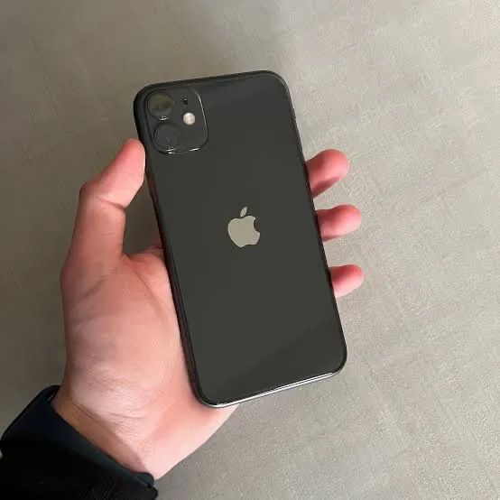 Celular iPhone 11
