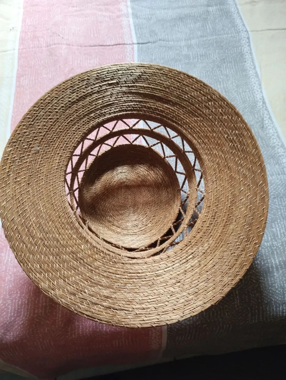 Um chapéu ? de capim dourado - Foto 4