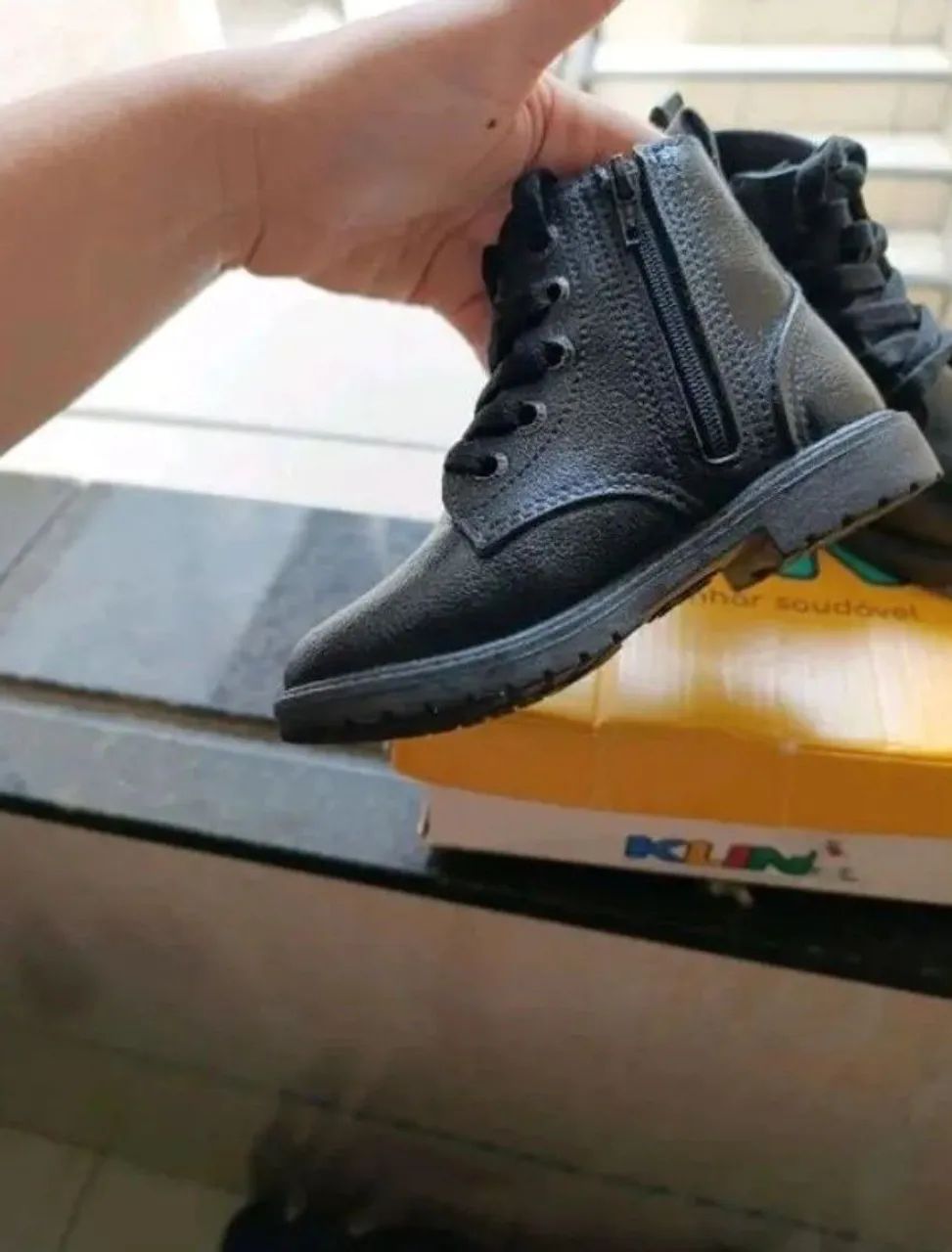 Bota coturno infantil, Marca Klin ,TAMANHO 24  - Foto 2