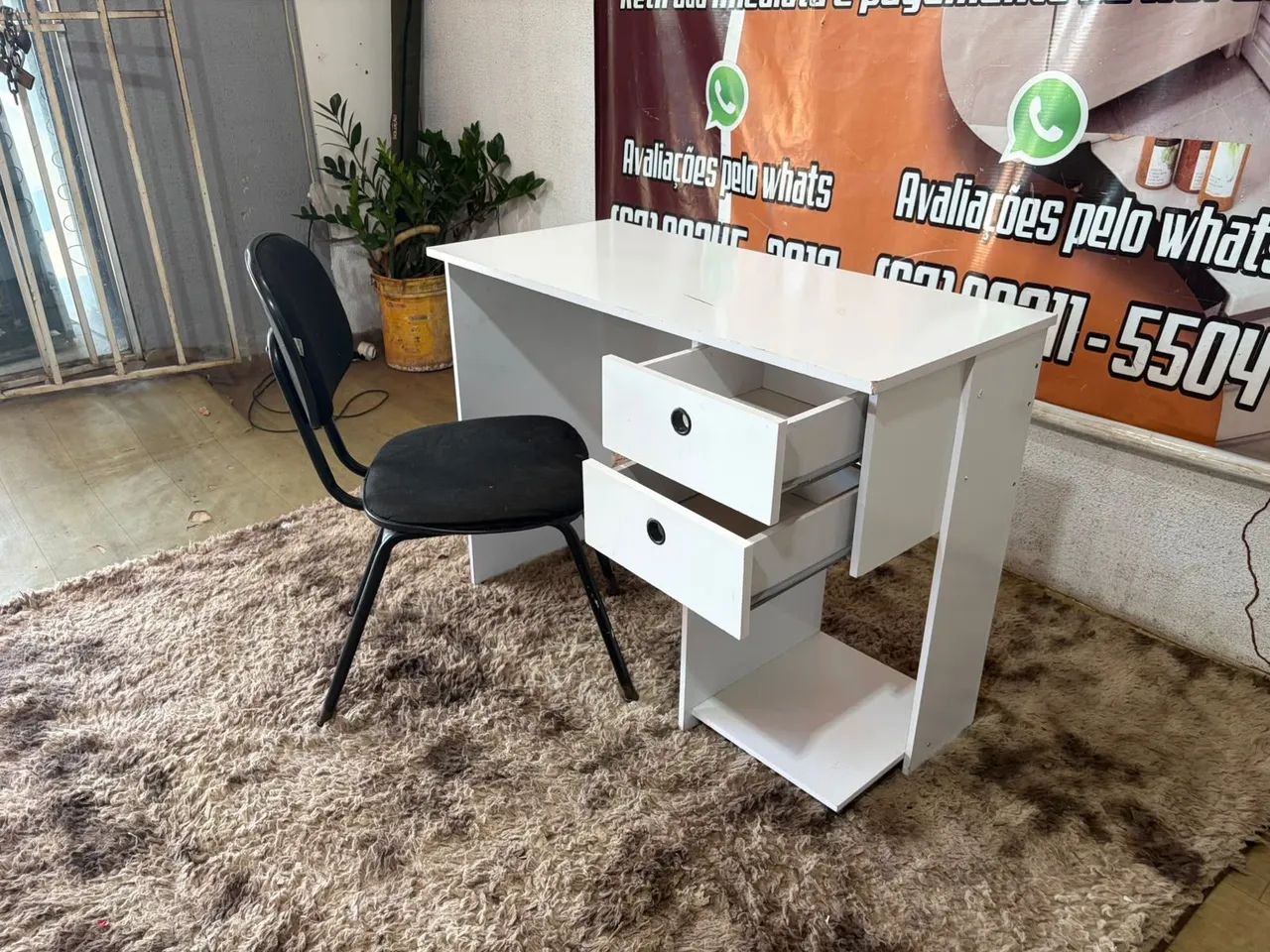 Mesa de estudo ótima + cadeira normal ((ENTREGO GRATIS)) - Foto 3