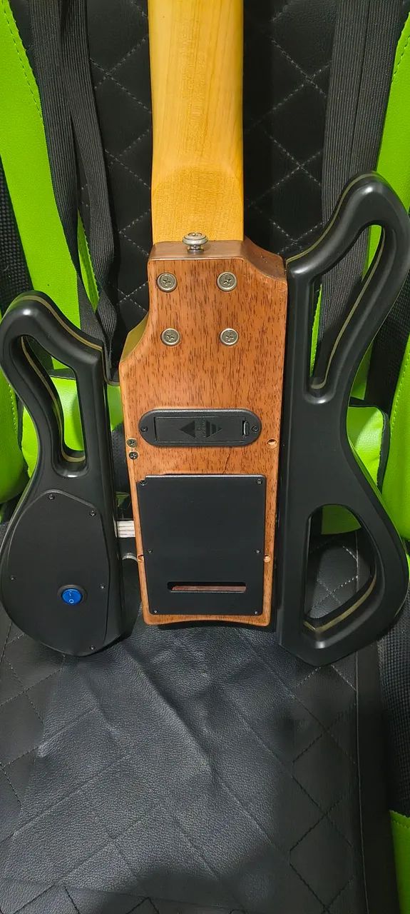Guitarra Marques Ergonômica / Headless  - Foto 5