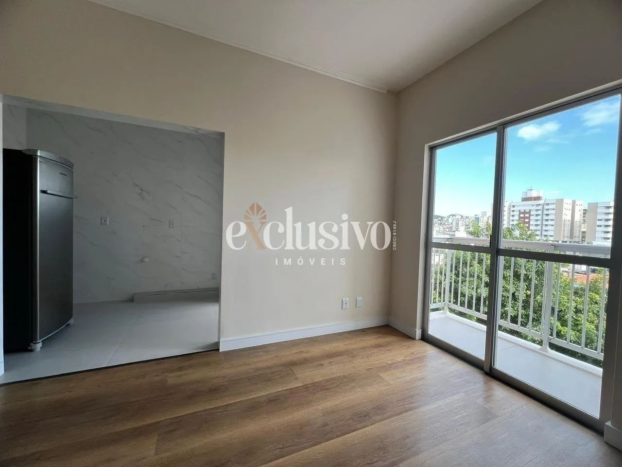 Apartamento Recém-Reformado com Sacada e Vaga Coberta no Estreito - Foto 5
