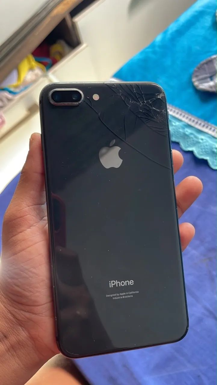 Vendo iPhone 8 Plus funcionando perfeitamente bateria 100% qualquer dúvidas só mandar msg - Foto 3