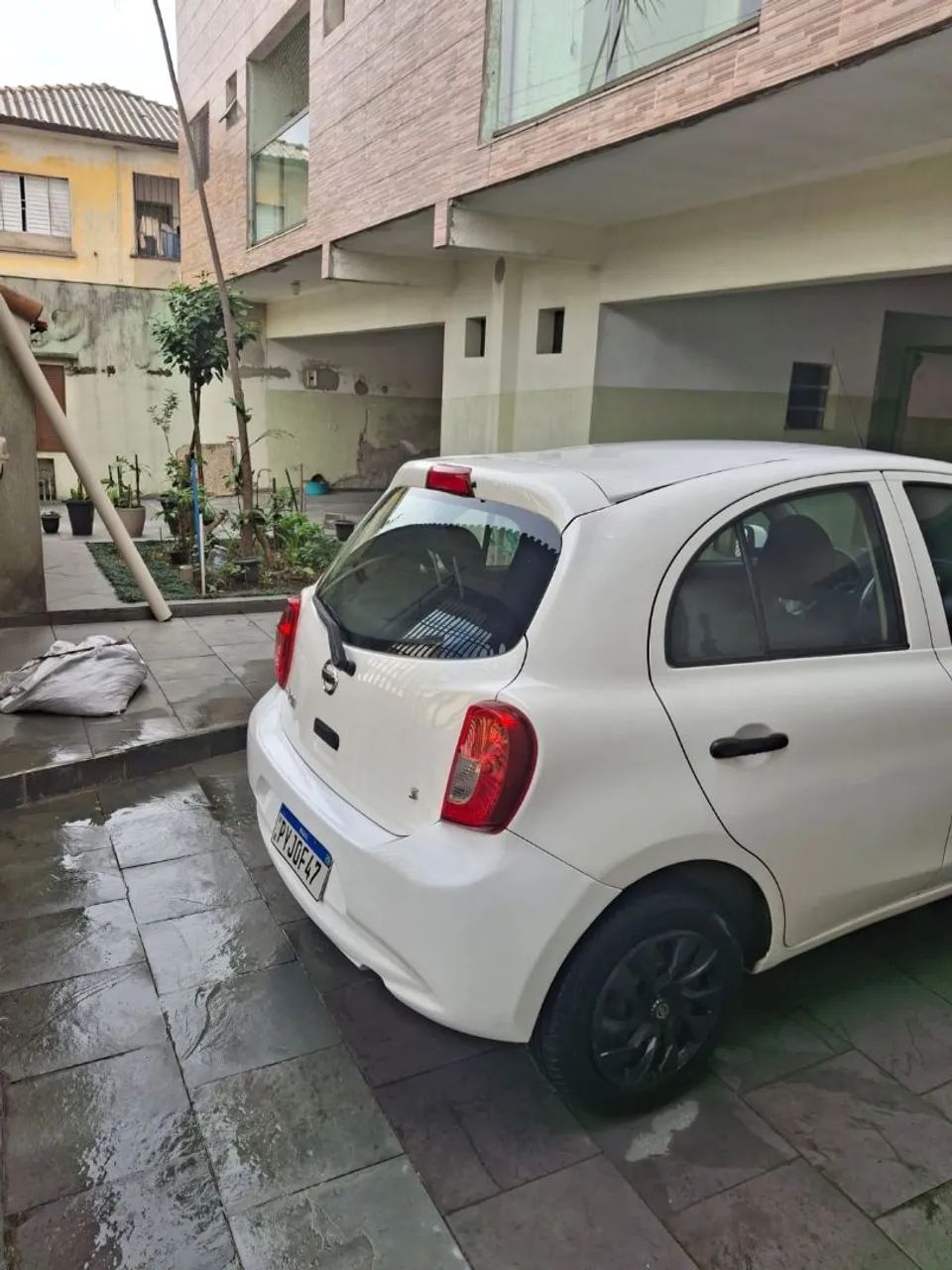 Nissan March 2017