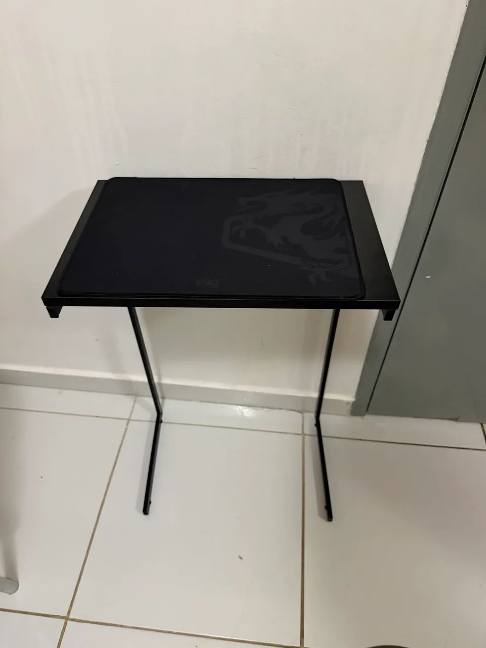 2 Mini escrivaninha pra leitura 
