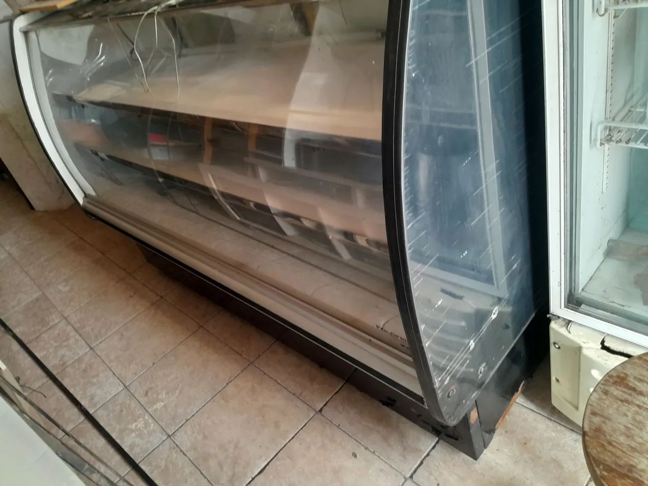 Balcão vidro curvado 1,80 cnt - Foto 2