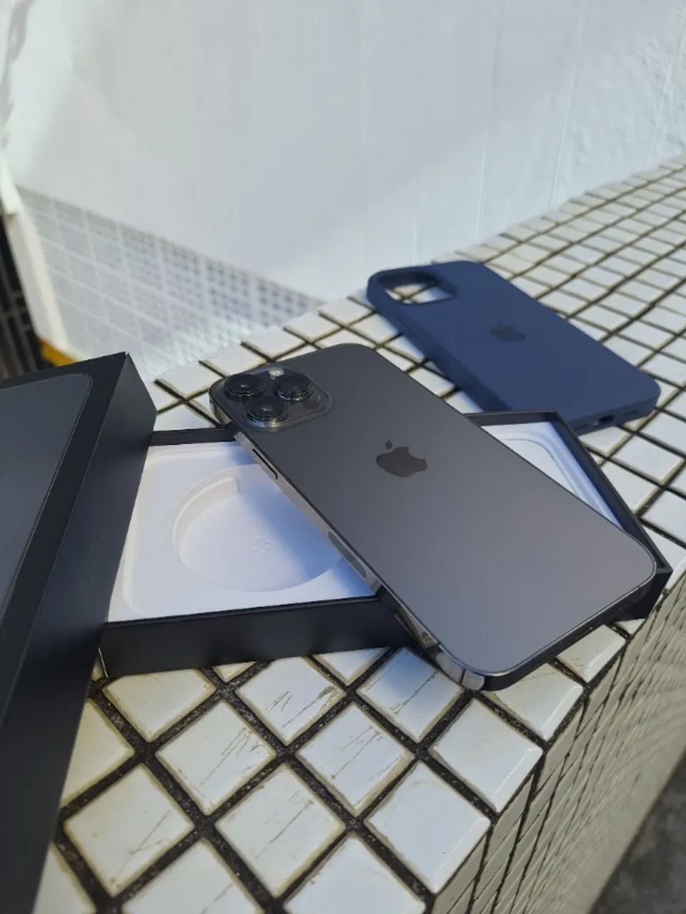 Iphone 13 pro max 128GB na caixa com capa e cabo - Foto 4