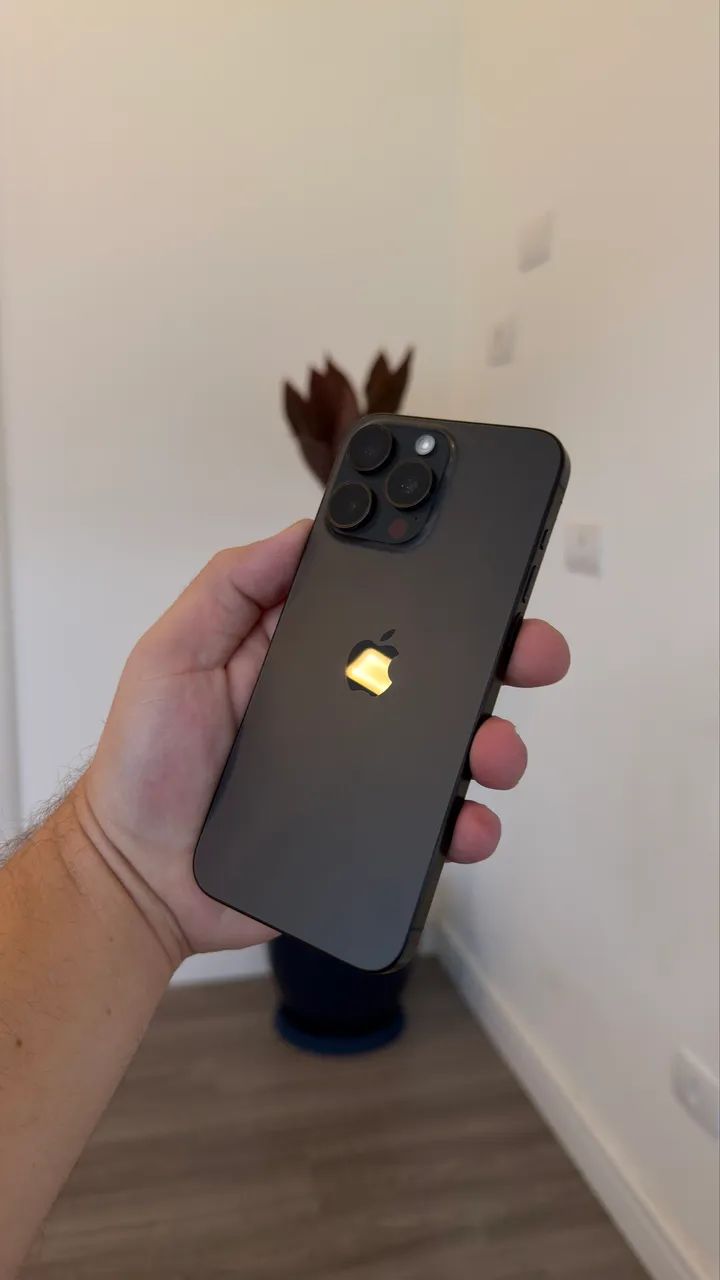 Iphone 15 pro max 256gb titanium preto  - Foto 3