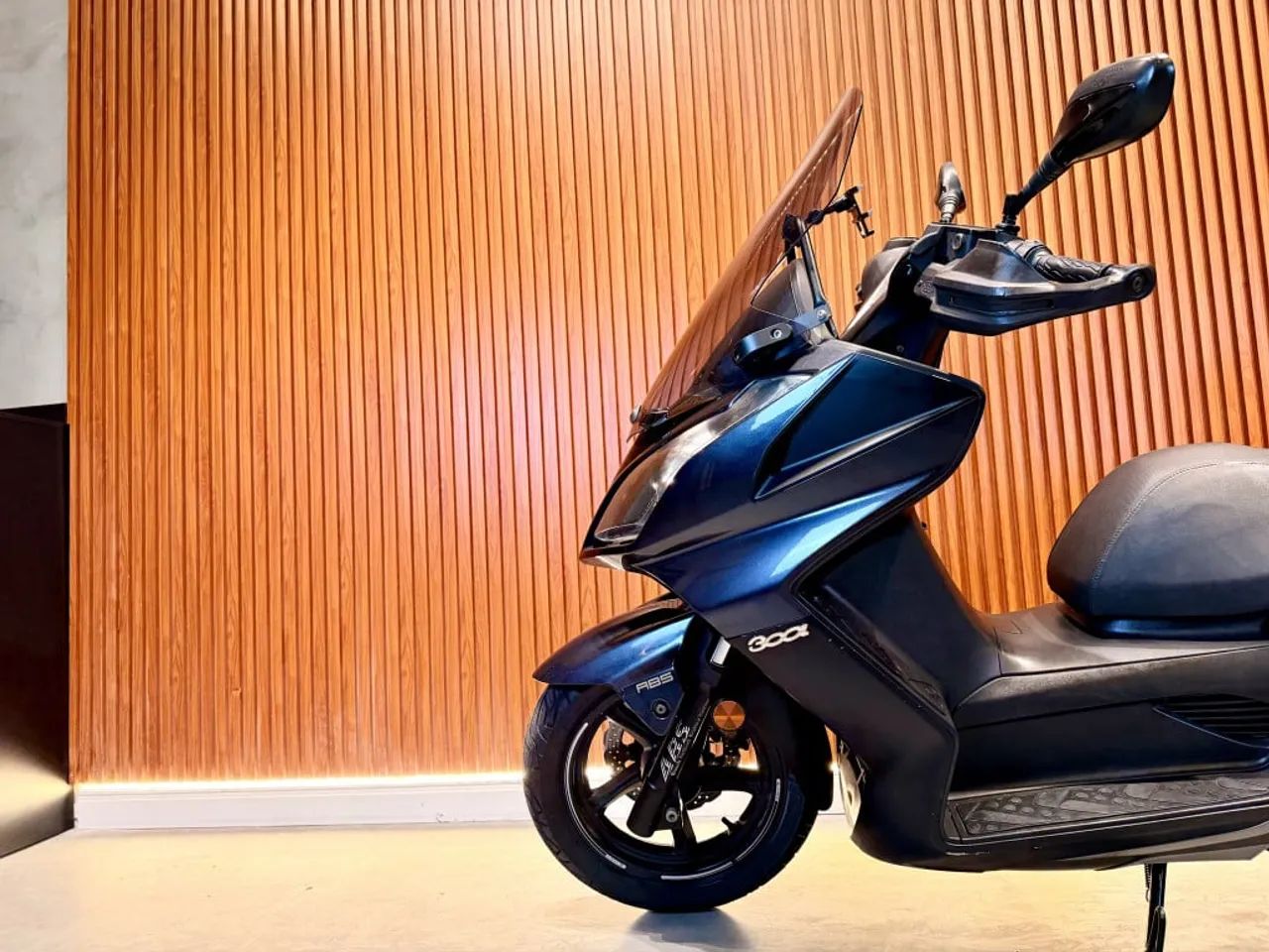 Kymco Downtown 300 i - Foto 4