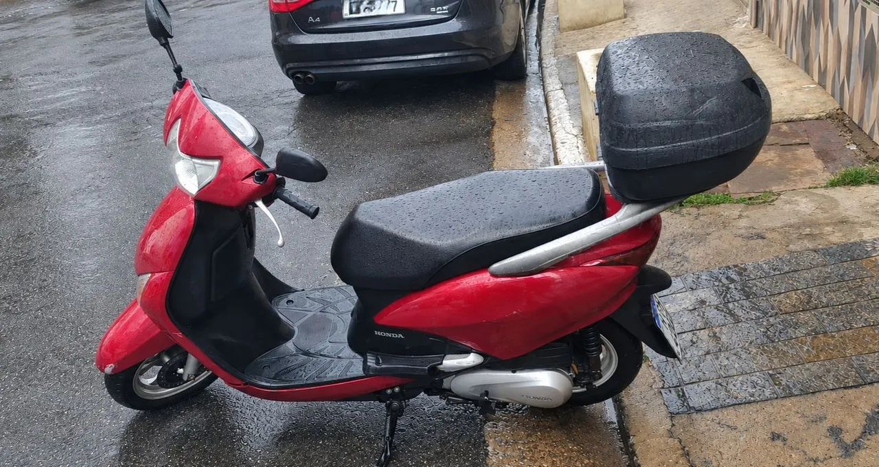 Honda lead  - Foto 3