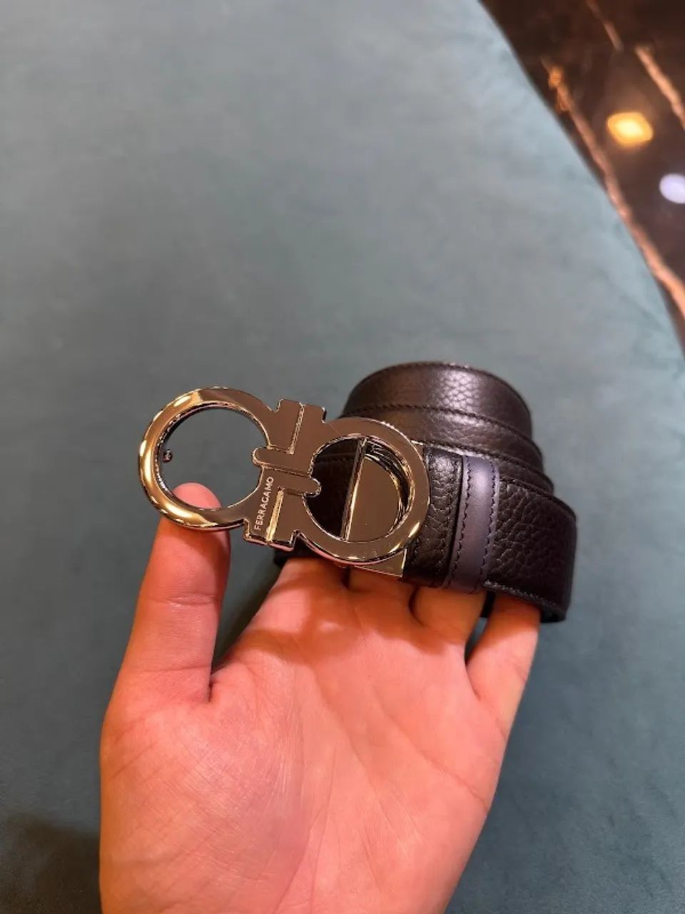 CINTO FERRAGAMO - PRETO E AZUL