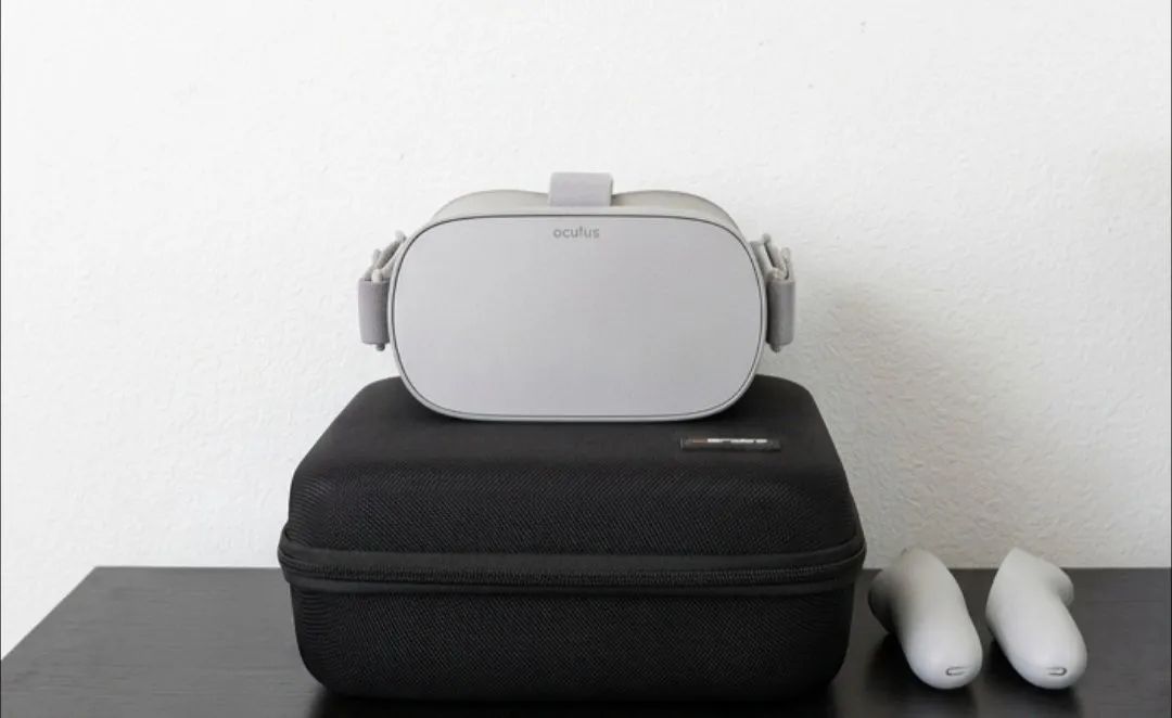 Oculus Go VR (Sem uso) + Case Rígida + Controle + Carregador