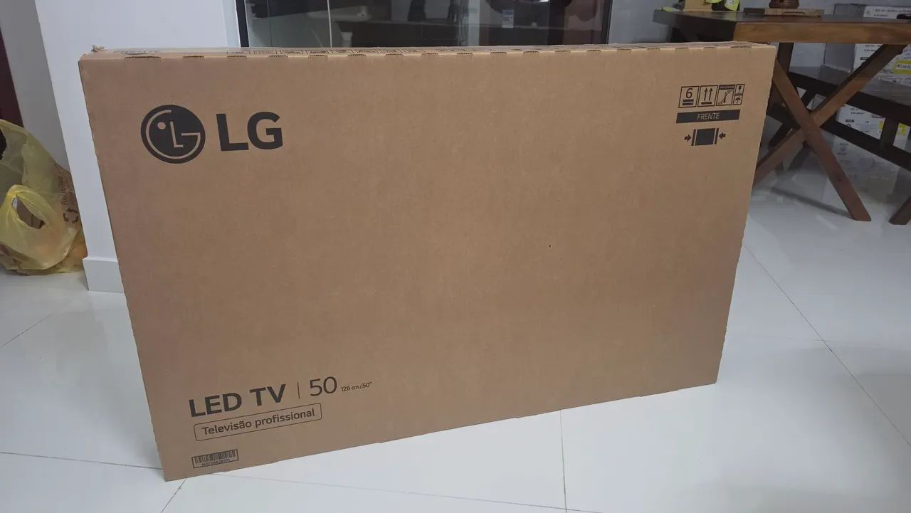 VENDO TV LG 50 POLEGADAS ZERADA LACRADA COM NOTA FISCAL E 1 ANO DE GARANTIA. - Foto 2