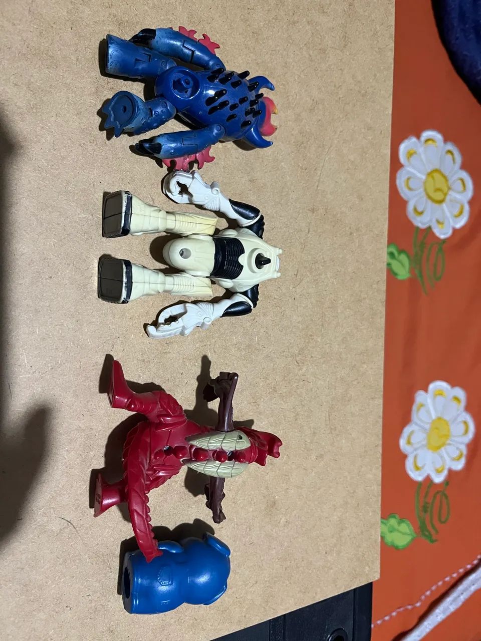 Miniaturas raras de bonecos  - Foto 2