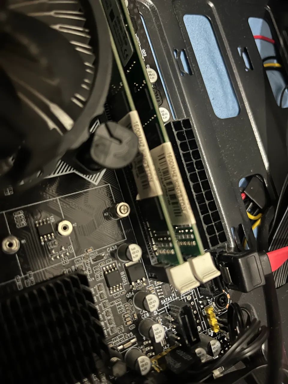 Memórias ddr3 16ram Kingston - com menos de 1 ano de uso!