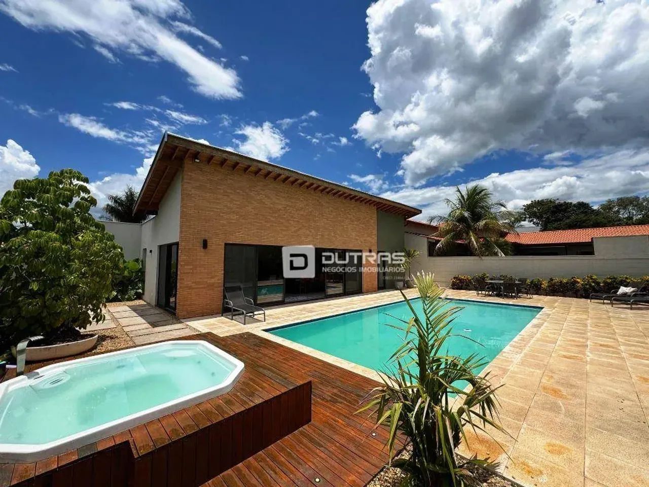 Casa à venda no Colinas do Piracicaba  3 chalés