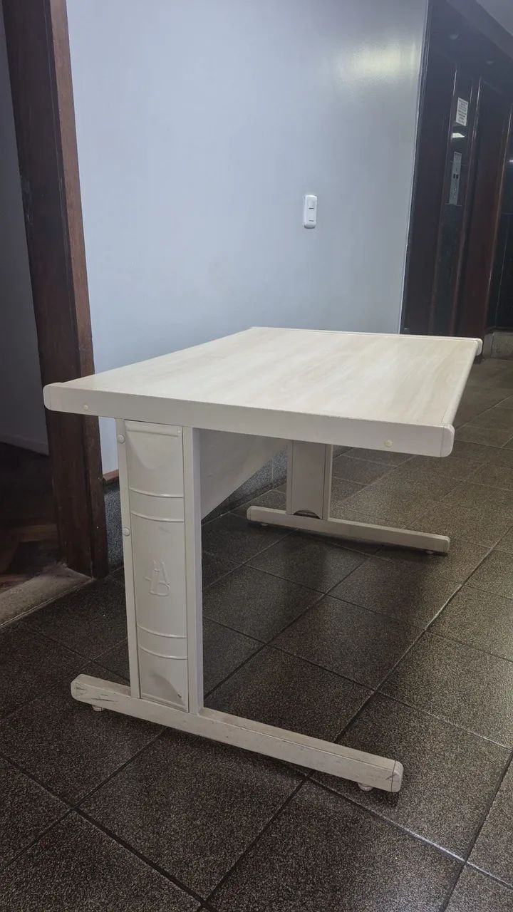 MESA DE ESTUDO - Foto 2