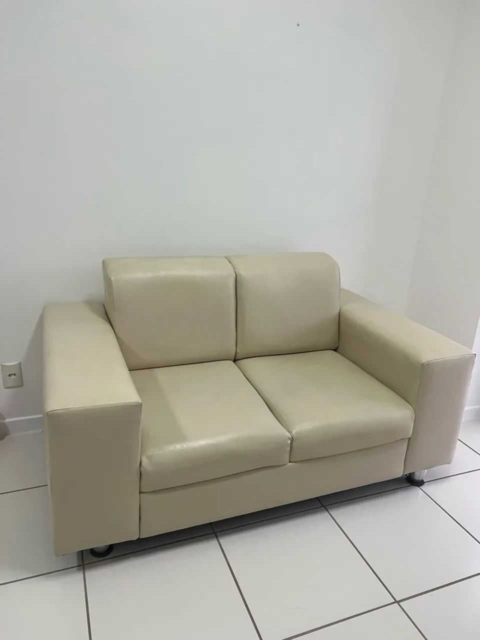 Sofá 2 lugares - Foto 2