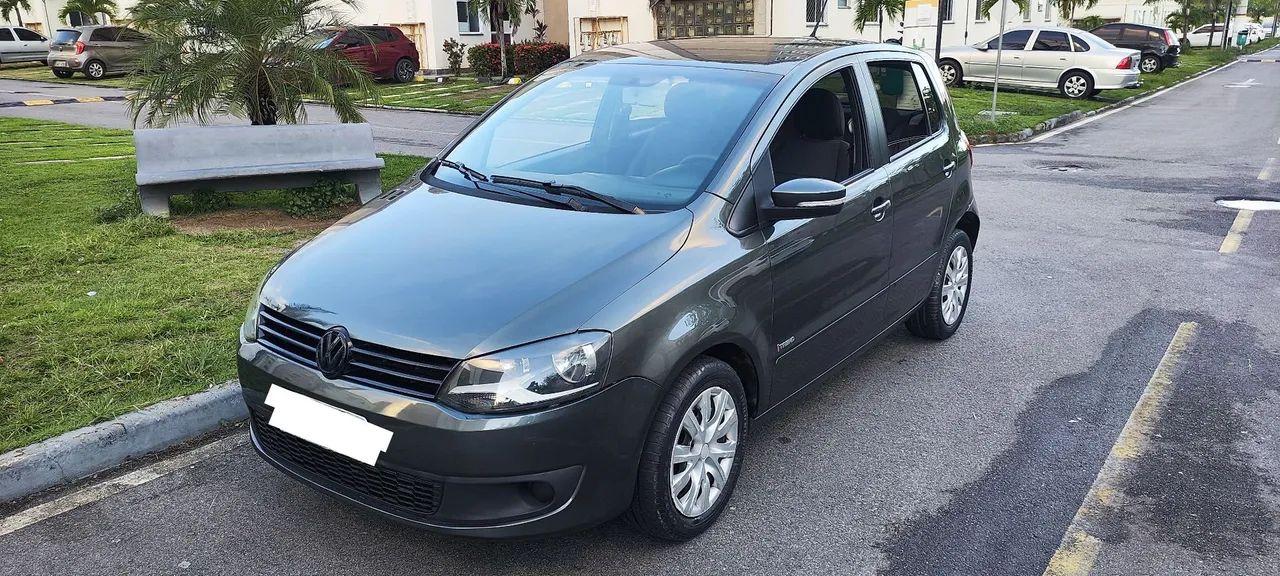 Volkswagen Fox Fox 1.0 Mi Total Flex 8V 3p 2013