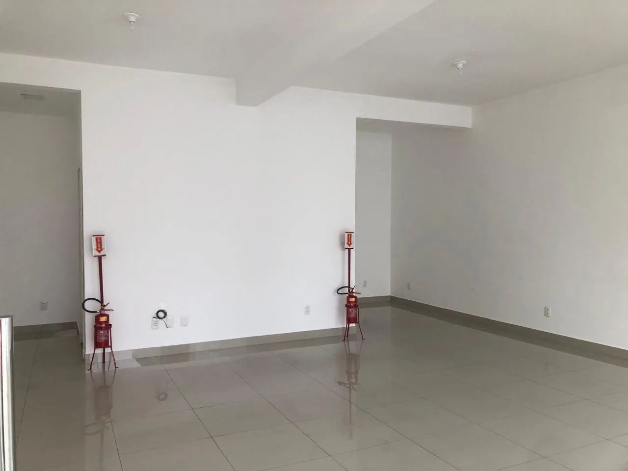 Vendo sala comercial - Centro - INDAIAL/SC - Foto 2